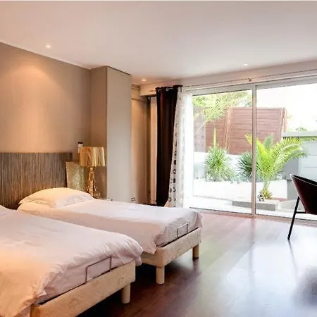 Sleeps 10 Pool Air Con Wifi Villa Cannes