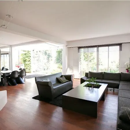 Sleeps 10 Pool Air Con Wifi *